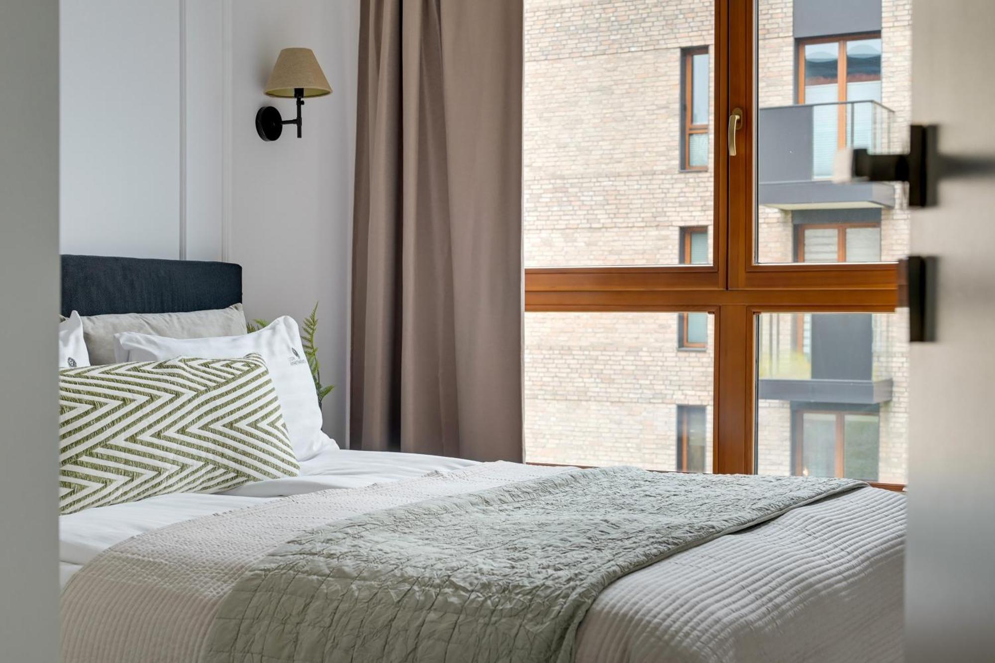 Front Park Apartments With Parking By Lion Apartments Gdańsk Exteriör bild